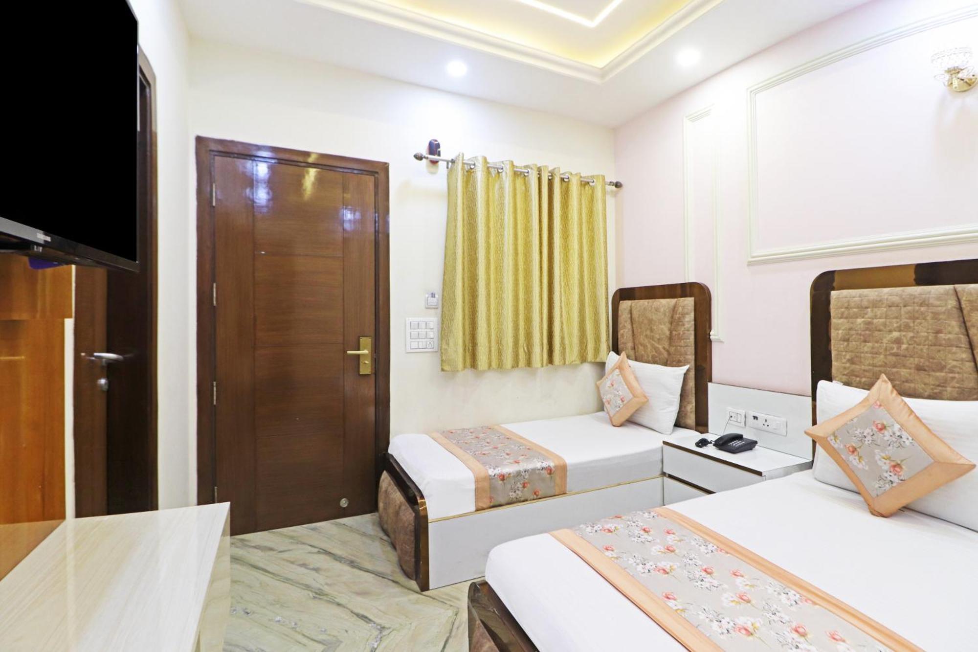 Hotel Samrat Residency 10 Mints Walking Distance Nizamuddin Railway Station Нью-Дели Экстерьер фото