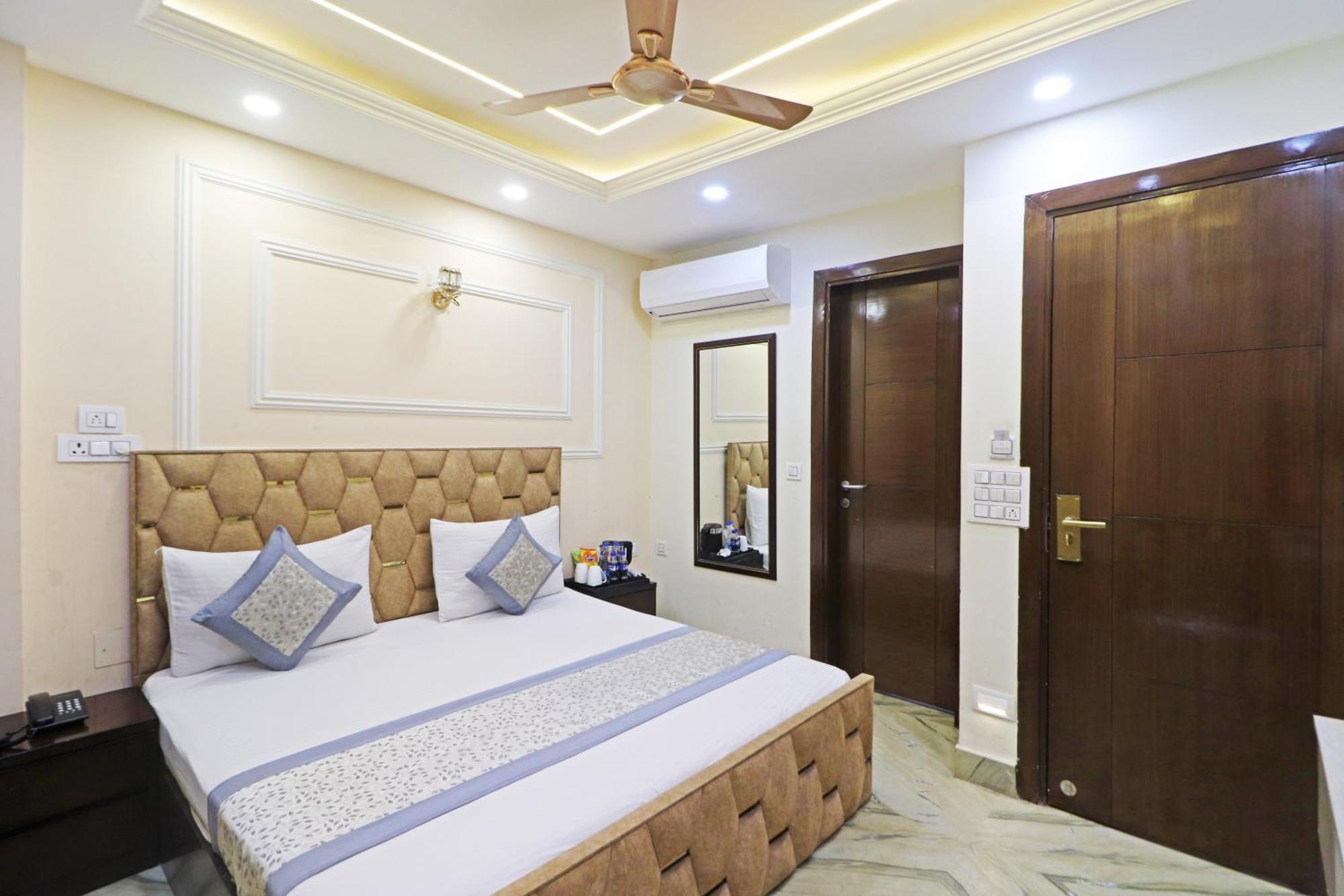 Hotel Samrat Residency 10 Mints Walking Distance Nizamuddin Railway Station Нью-Дели Экстерьер фото