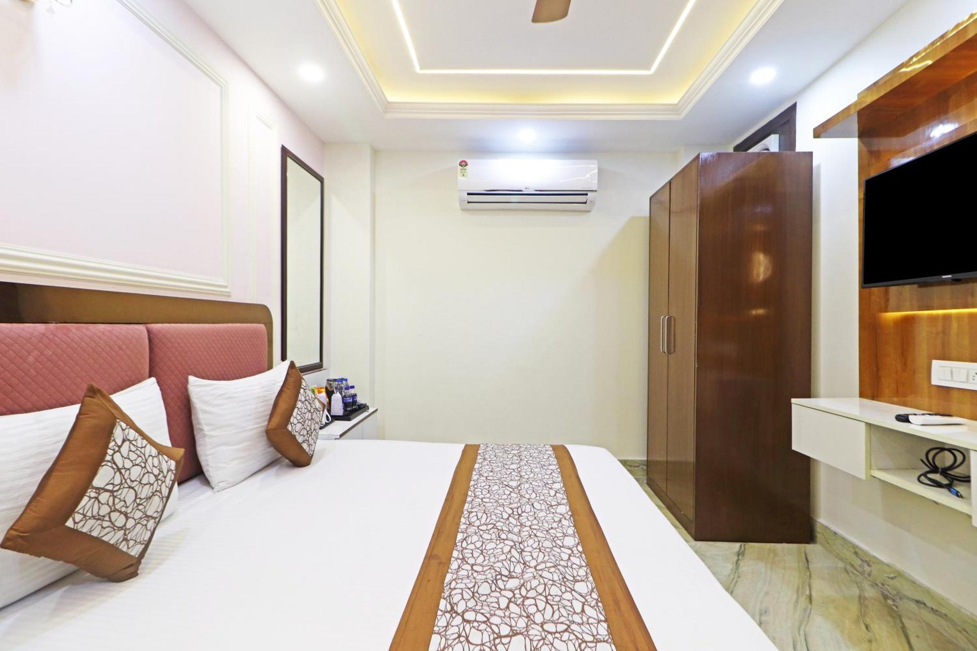 Hotel Samrat Residency 10 Mints Walking Distance Nizamuddin Railway Station Нью-Дели Экстерьер фото