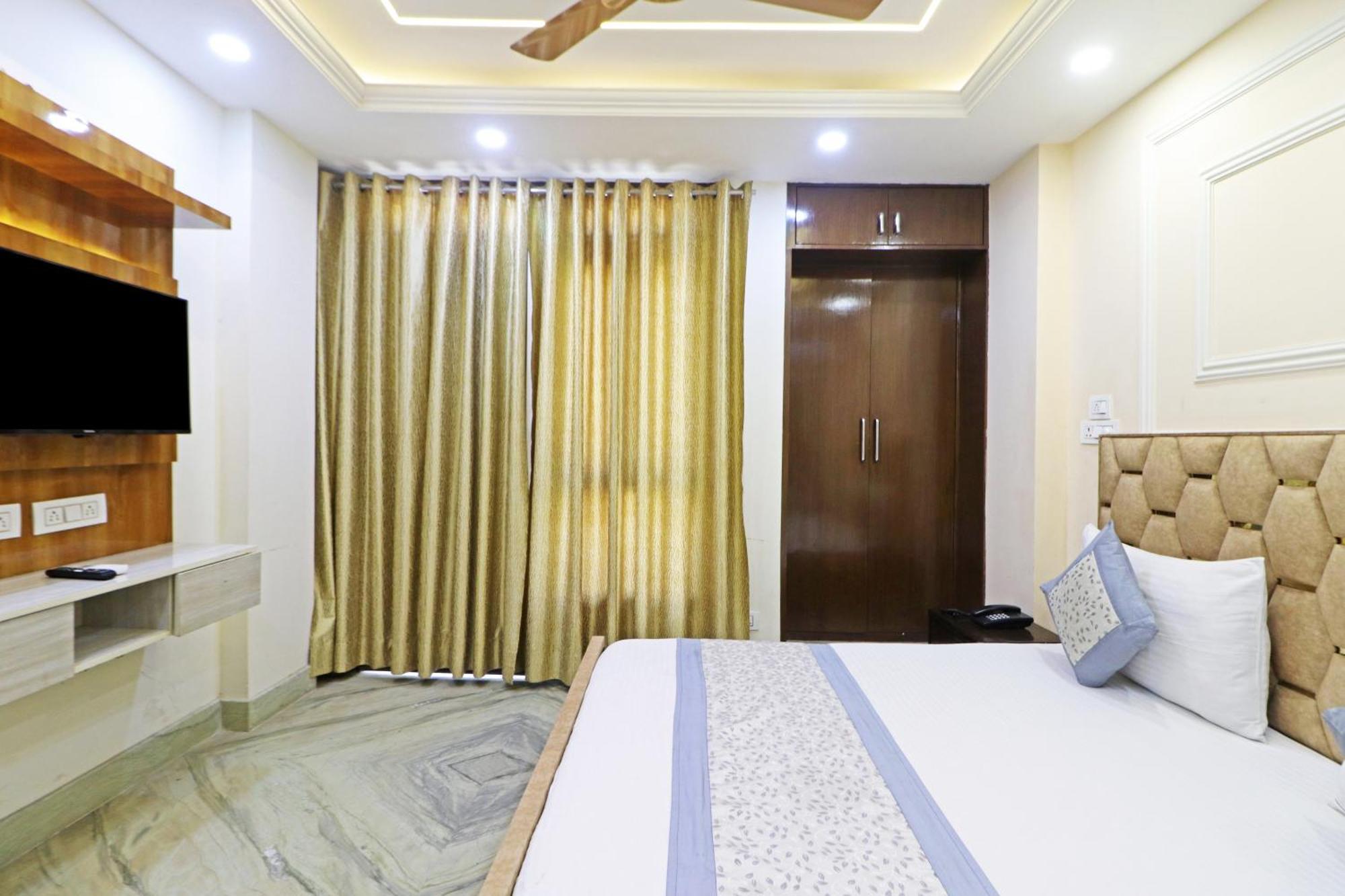 Hotel Samrat Residency 10 Mints Walking Distance Nizamuddin Railway Station Нью-Дели Экстерьер фото
